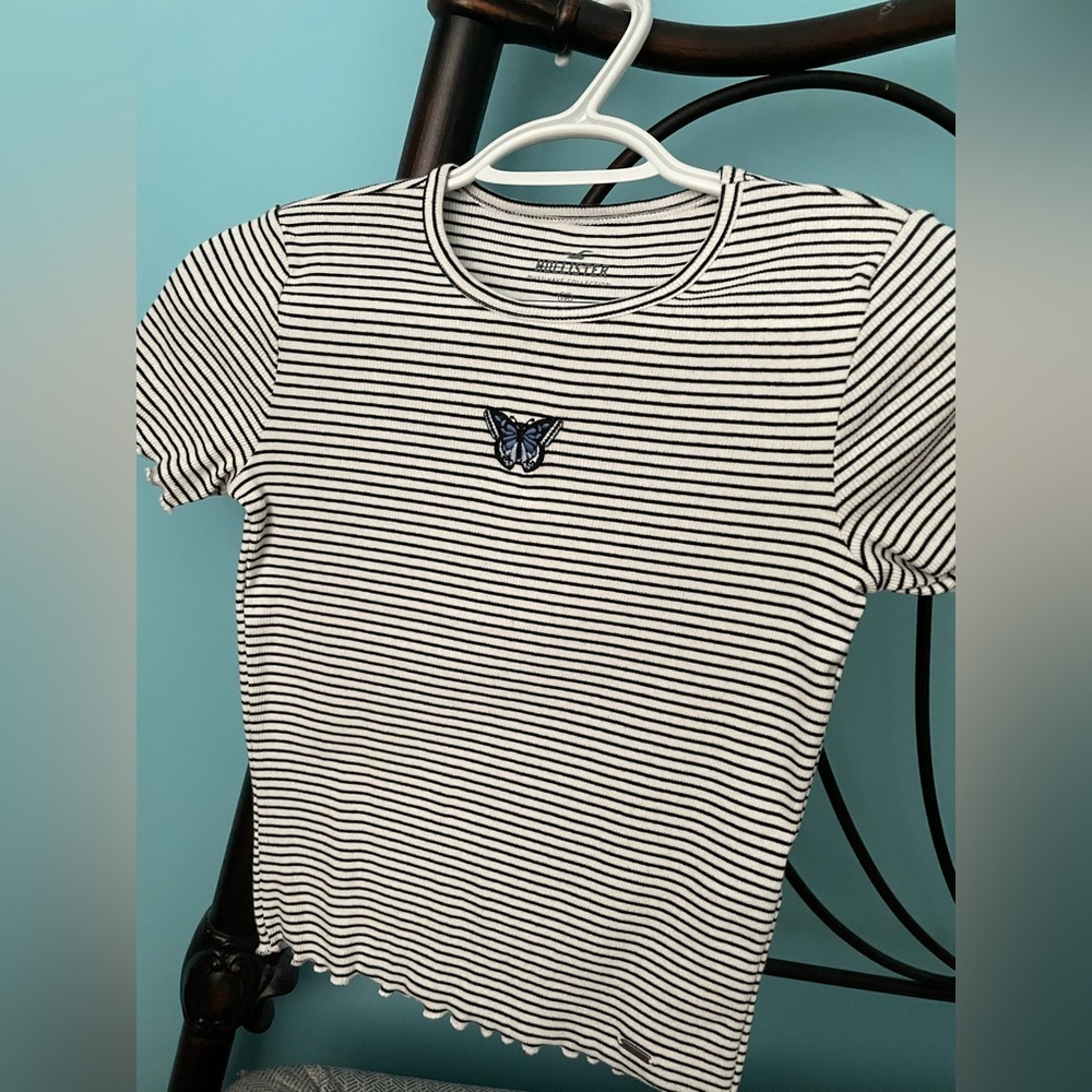 hollister tshirt